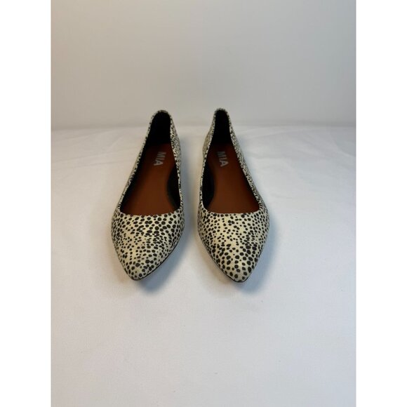 MIA Kandace Suede Pointy Toe Women Size 7 White/Black Vegan Ballet Flats Casual - Picture 2 of 14